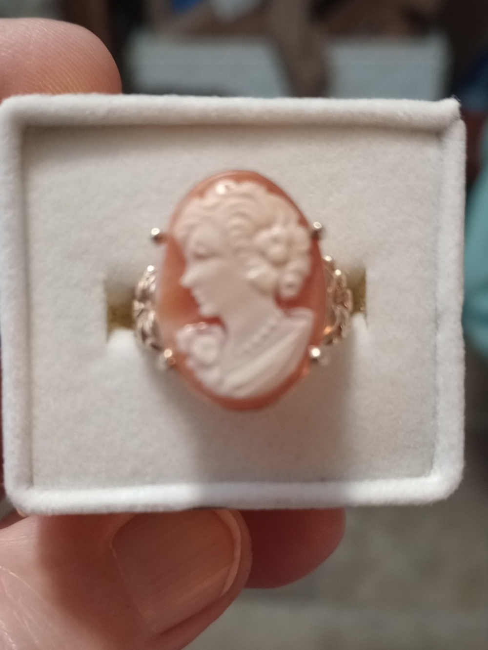 10kt Gold Cameo Ring